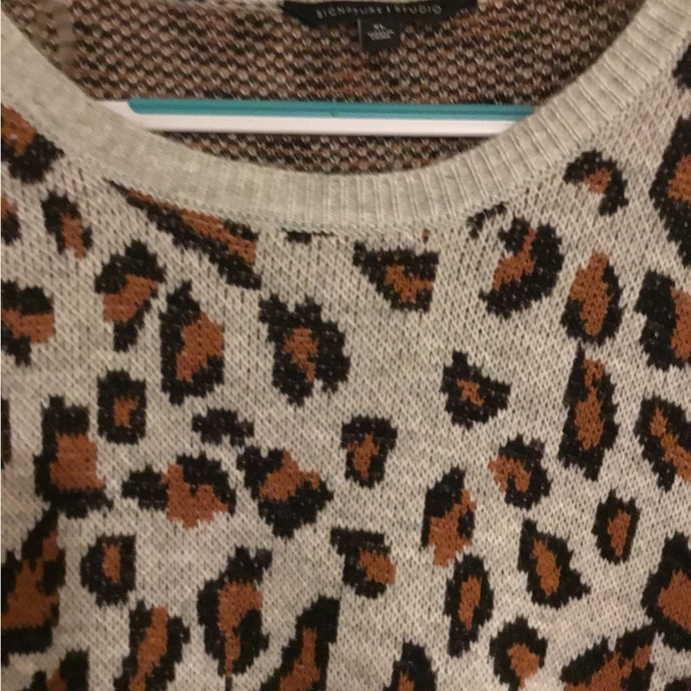 NWOT Signature Studio Leopard Print Sweater